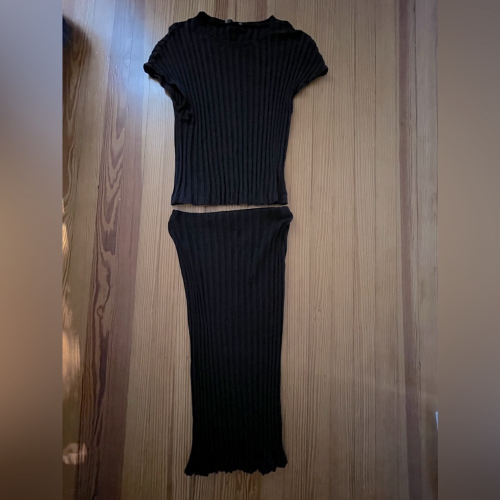 Zar black doors-set, Medium and Large size of tee and skirt(see pictures)💂‍♂️🖤